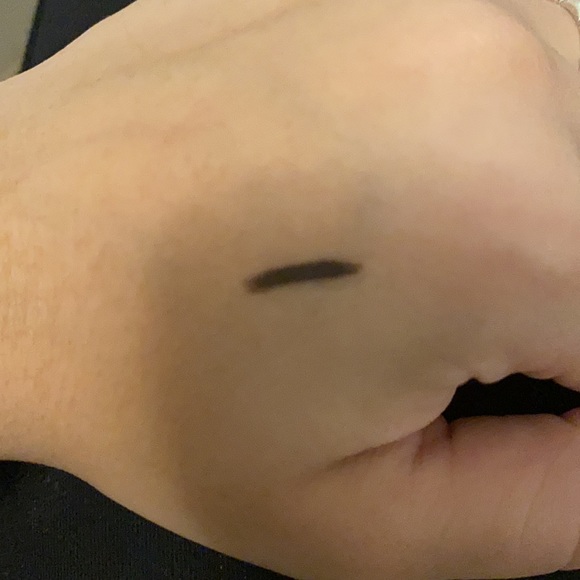 Glossier eye pencil in shade brack - Picture 6 of 7